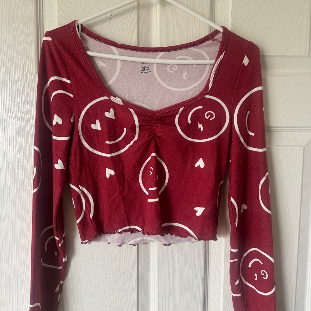Gilly Hicks Red Smiley Face Long Sleeve Crop Top rare and exclusive sz small
